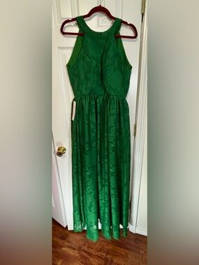 NWOT UNBRANDED SIZE 4 EMERALD GREEN FLORAL BURNOUT HALTER TOP SEMI SHEER MAXI